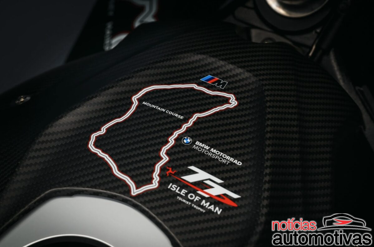 bmw m 1000 rr isle of man tt (4) bmw m 1000 rr isle of man tt (4)