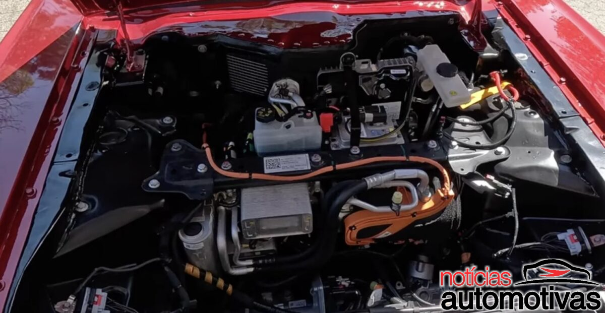 ford mustang tesla 3