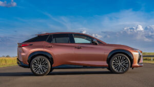 lexus rz 500e brasil 3