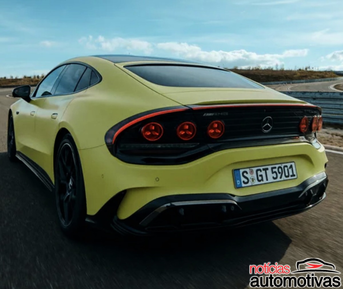 mercedes amg gt quatro portas ev (2)