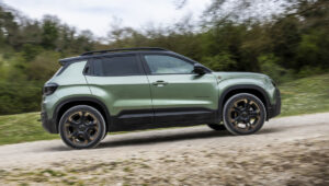 novo jeep avenger 85 aniversario 3