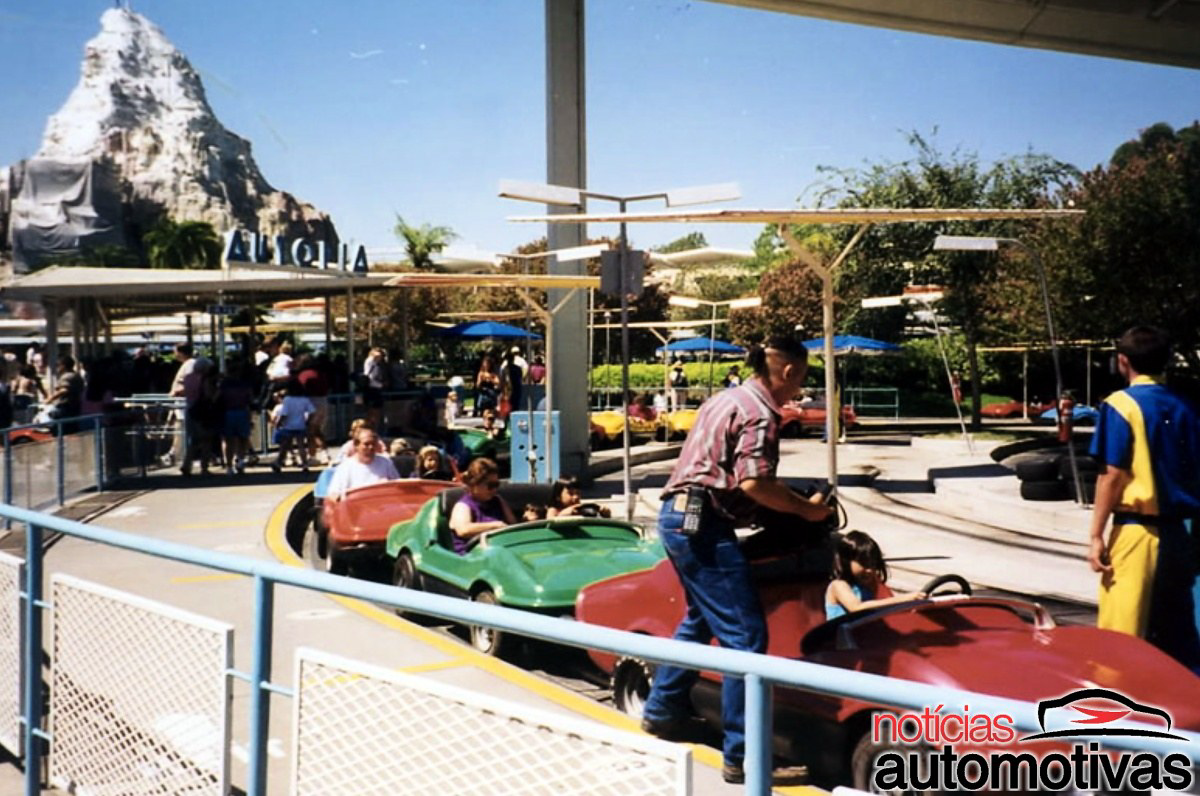 Disneyland Autopia 2