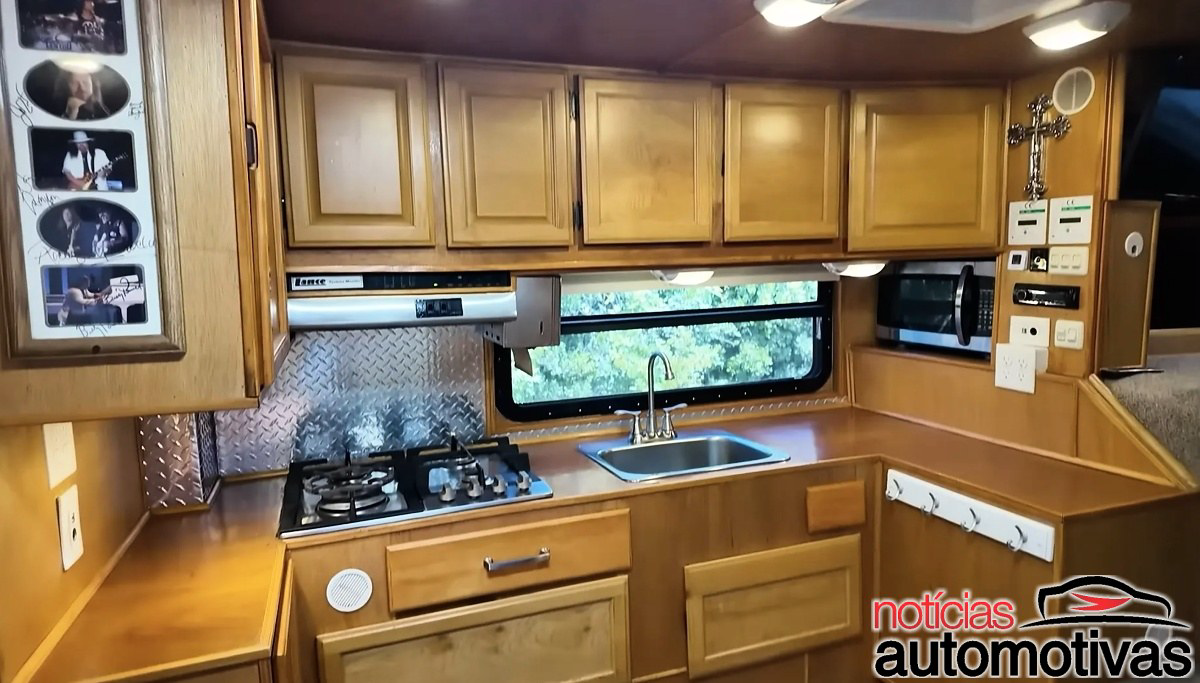 Ford F550 Camper 3 Ford F550 Camper 3