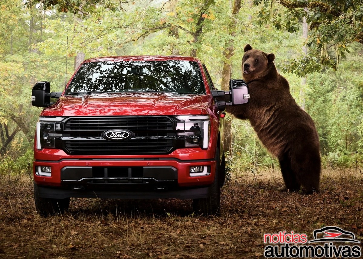 Em vez de gráficos, a Ford testou o Security Package com um urso Kodiak de 363 kg na F-150 Platinum e transformou segurança em show