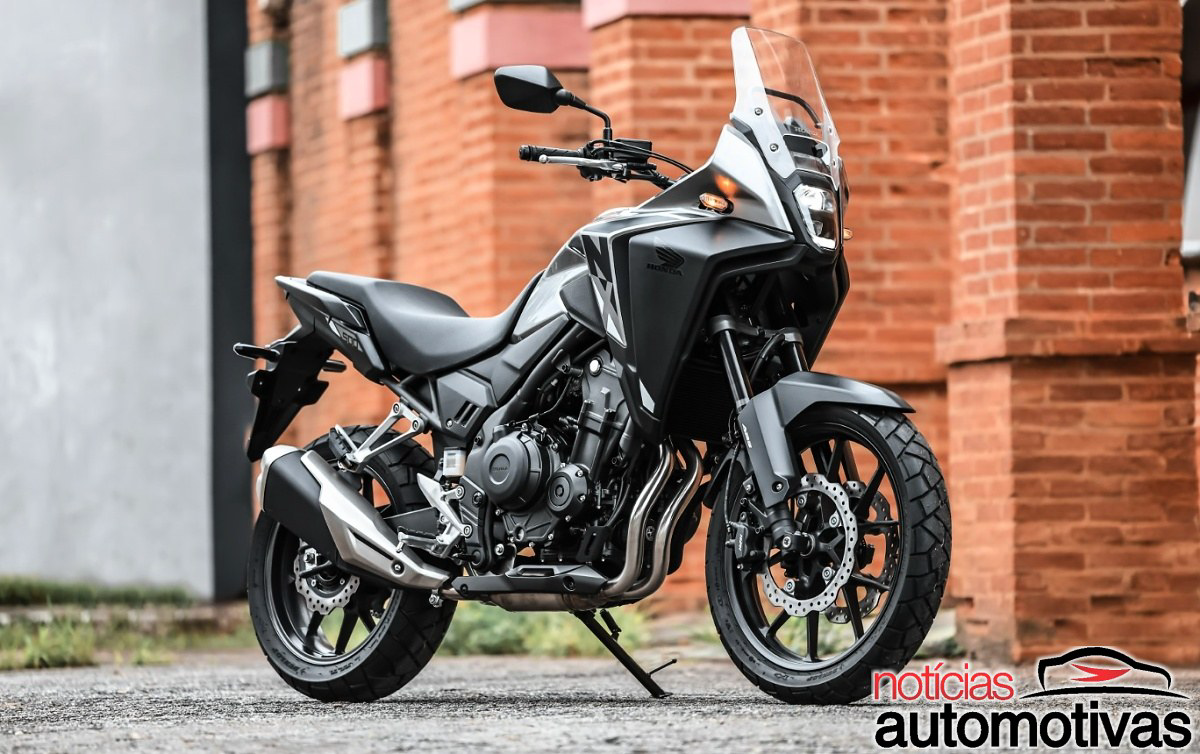 Para não ficar só na CB 500 Hornet, a Honda atualiza a NX 500 e aposta em novo visual Prata Metálico por R$ 46.260