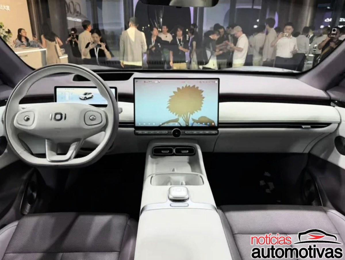 Changan Nevo Q06 4