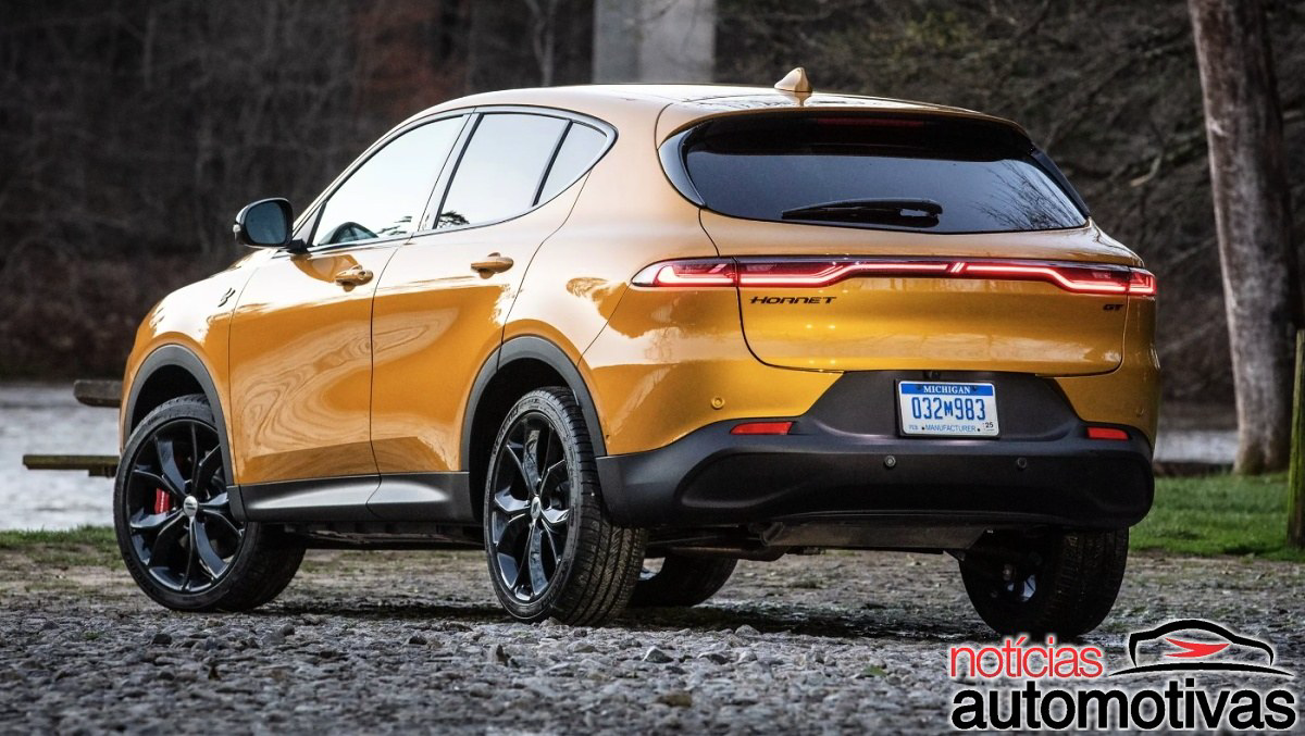 Dodge Hornet Crossover 1