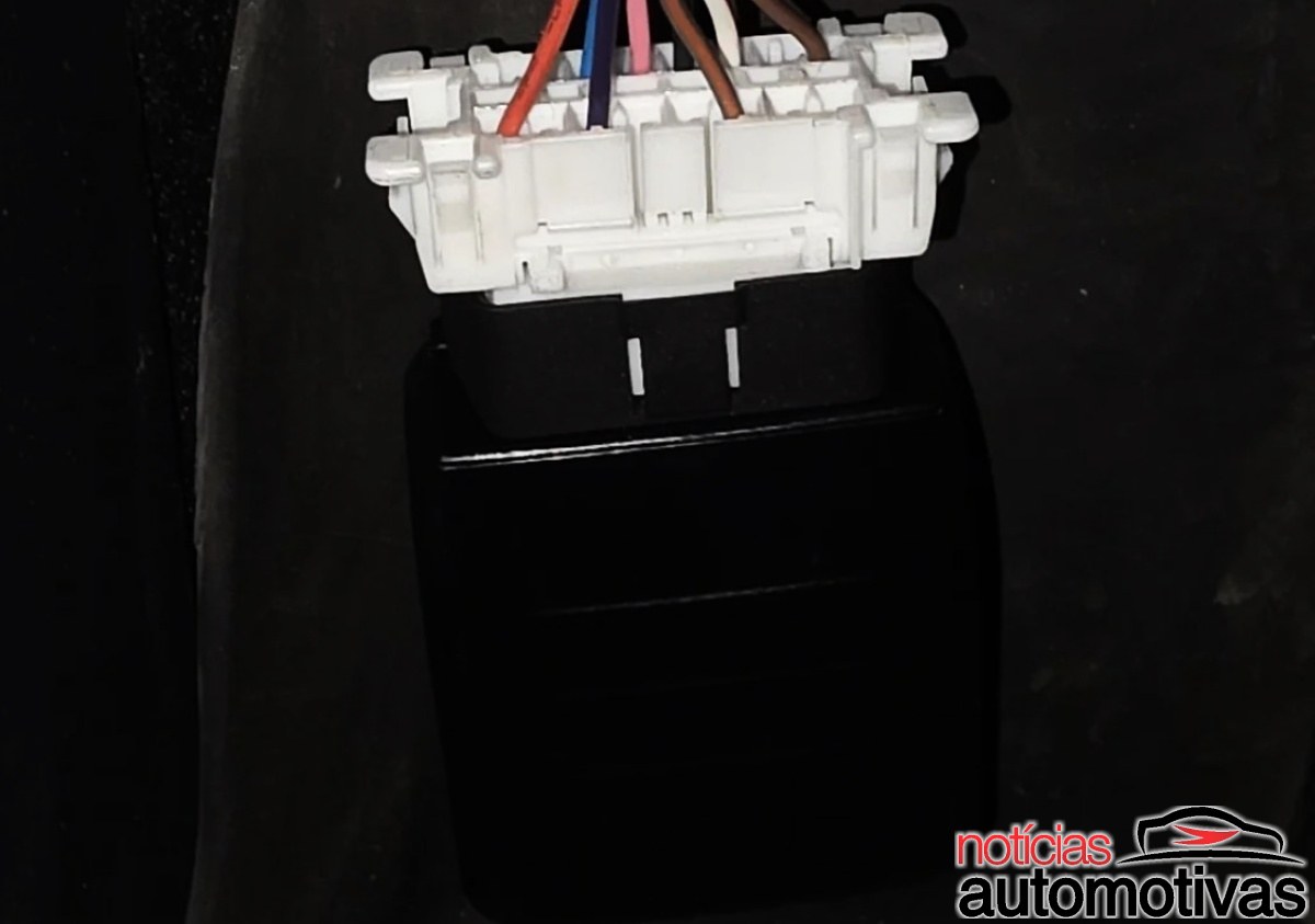 Ford Mustang Mach E Modulo Escondido 2