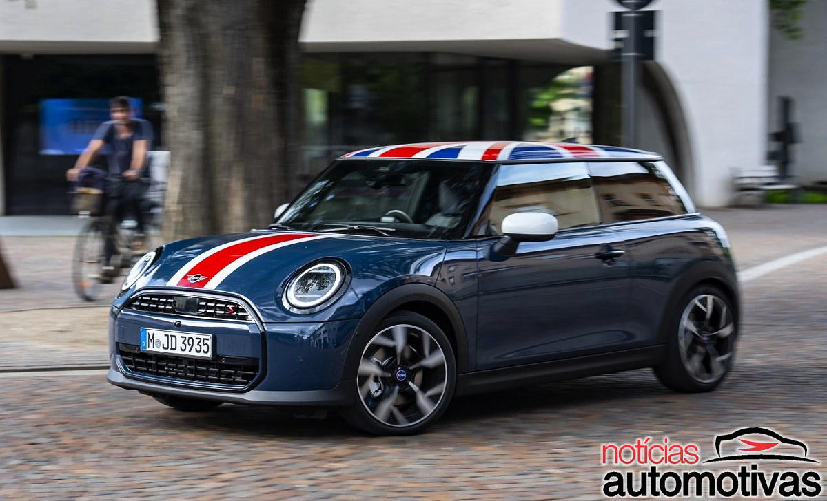 MINI volta às origens no Cooper 3 portas e transforma Oxford em tema de edição especial, com Union Jack no teto e kit de brindes