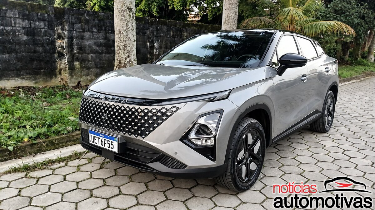 Avaliação Omoda 5 SHS-H Prestige: tem porta-malas pequeno e volante grande demais, mas compensa com desempenho ágil e consumo de até 18,6 km/l