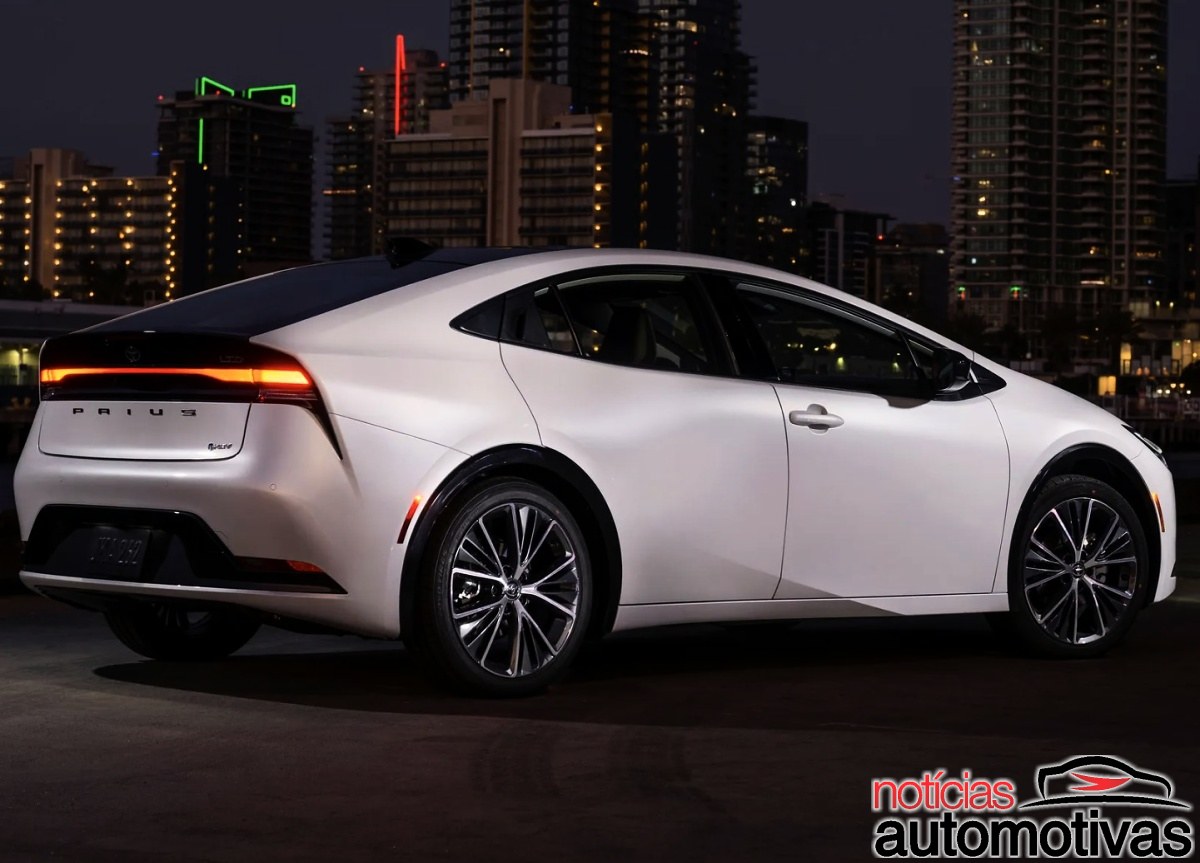 Toyota Prius 2027 3