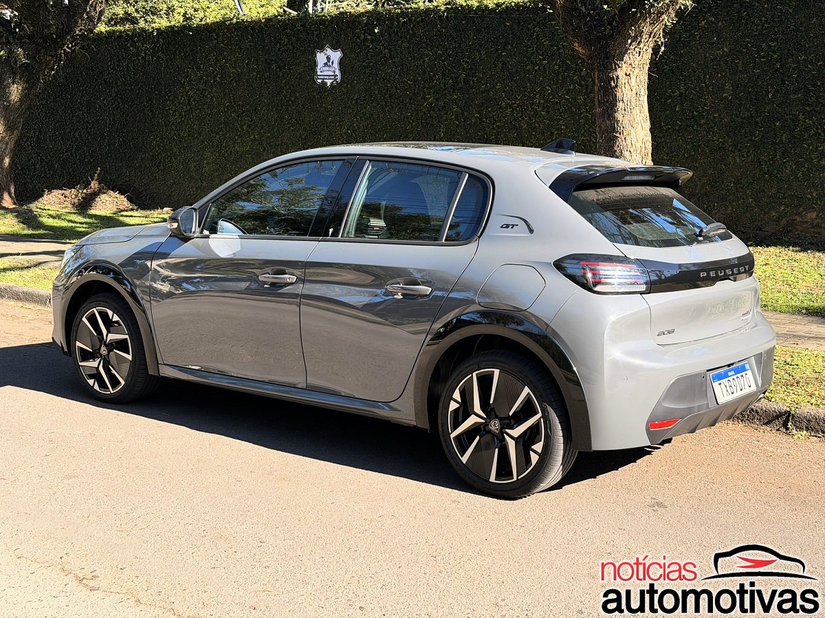 Avaliacao Peugeot 208 Gt Hybrid 2026 Cinza 3