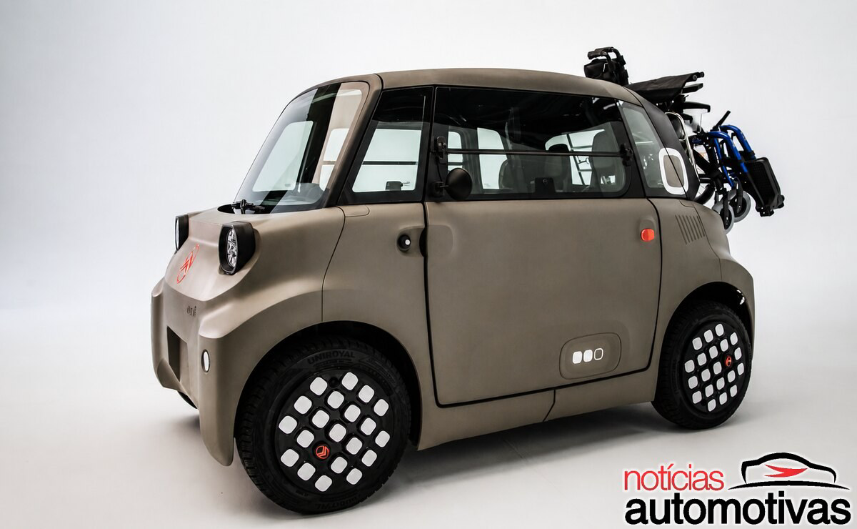 Citroën adapta seu elétrico urbano para ampliar a autonomia de pessoas com deficiência com porta a 90° e comandos manuais