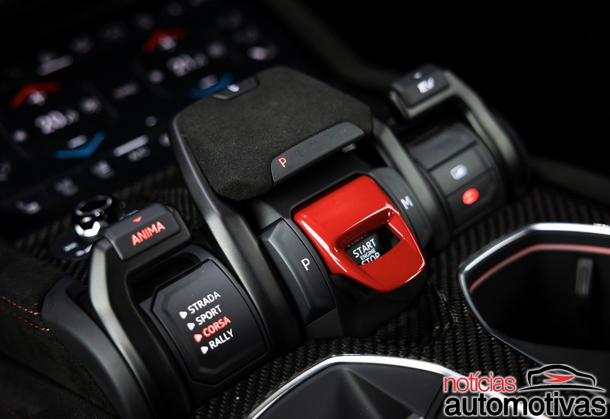 Lamborghini Urus Botao Vermelho 2