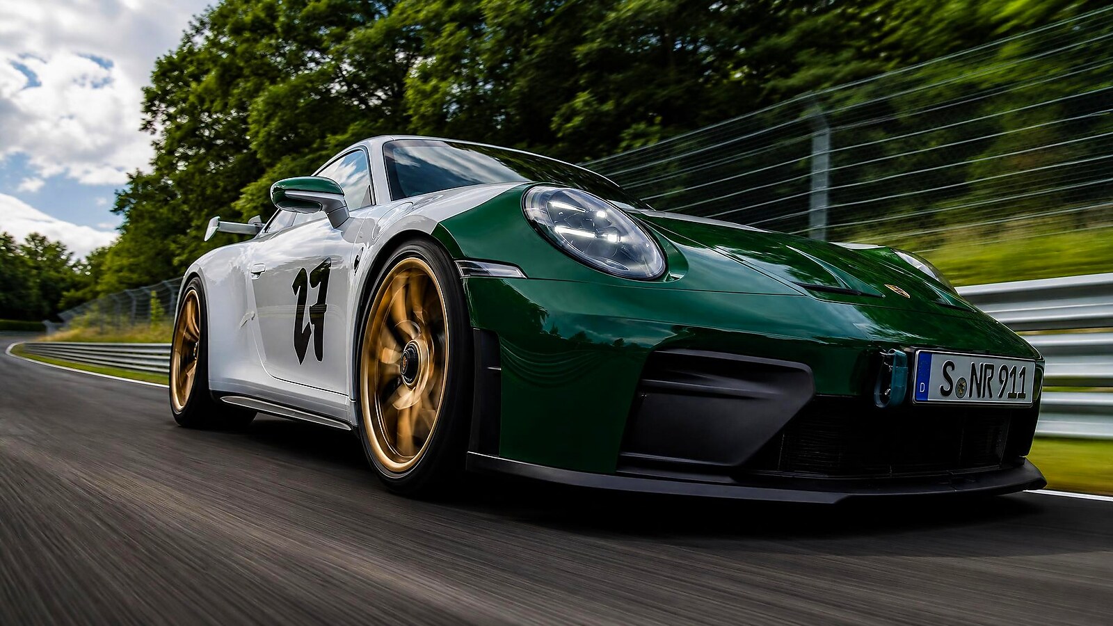 Porsche prepara 911 GT3 para celebrar os 100 anos de Nürburgring com suspensão, freios e pacote aerodinâmico da Manthey