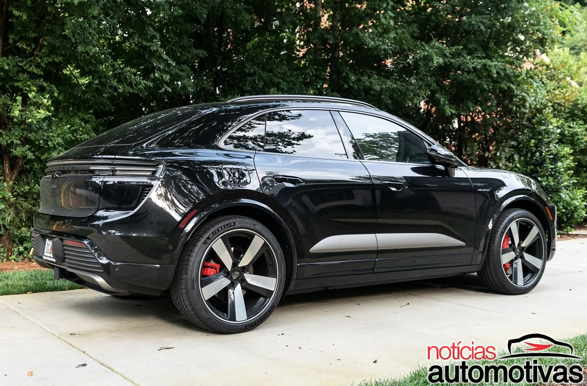 Porsche Macan Turbo Electric Preto 1