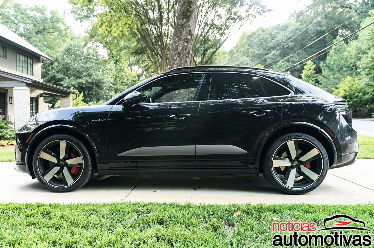 Porsche Macan Turbo Electric Preto 3