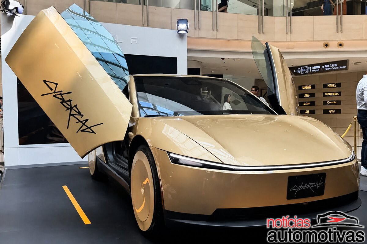 Tesla apresenta Cybercab em Hong Kong e prepara chegada à China com cupê autônomo que dispensa volante e pedais por completo