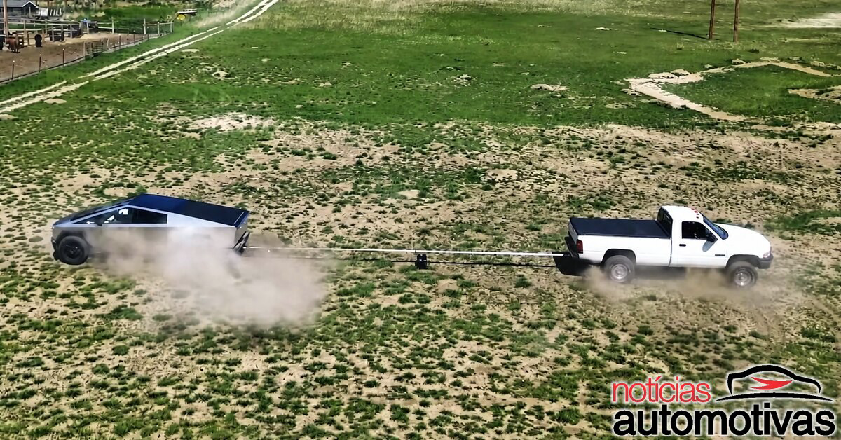 Tesla Cybertruck tenta cabo de guerra contra picape Dodge dos anos 90 e mesmo com 608 cv, teve muita dificuldade