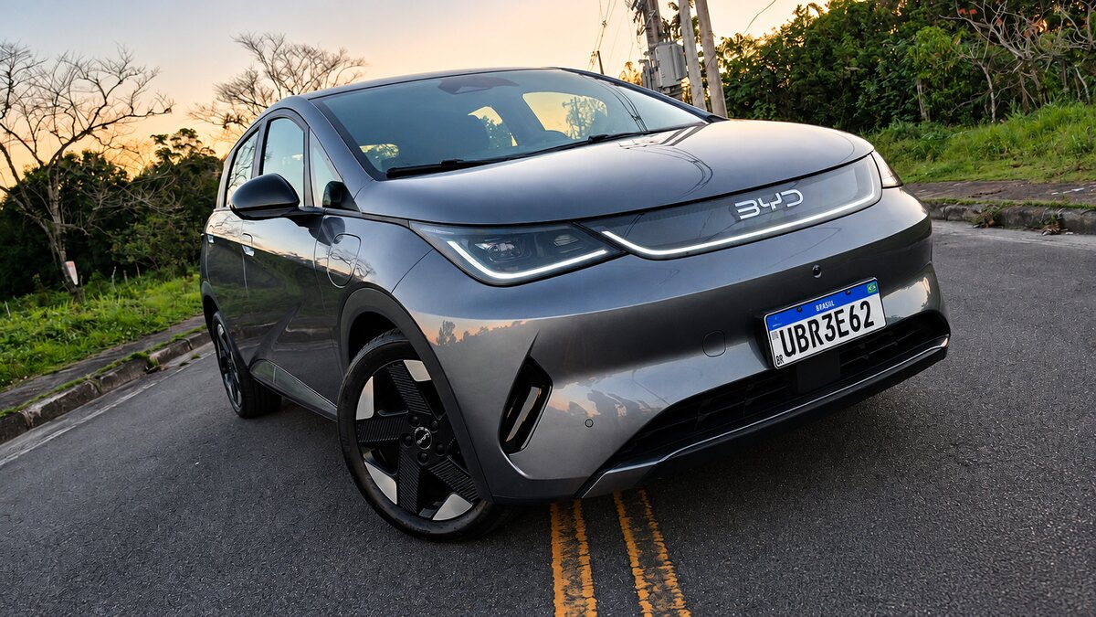 BYD Dolphin acelera na parcial de outubro e projeta 5,2 mil emplacamentos, 55% acima de sua média mensal