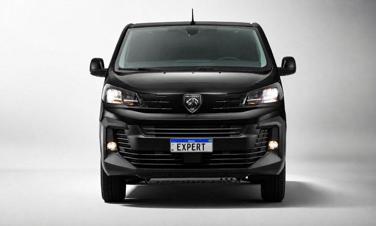 Com foco em hotéis e transporte executivo, Peugeot Expert recebe versões Comfort e Luxo com preços que partem de R$ 269.790