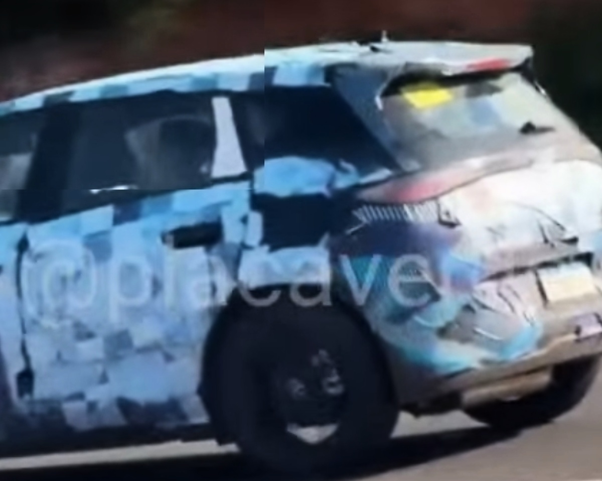 Flagrado nas ruas, o futuro BYD Dolphin GT terá carroceria própria e motor híbrido plug-in; preço estimado chega a R$ 180 mil