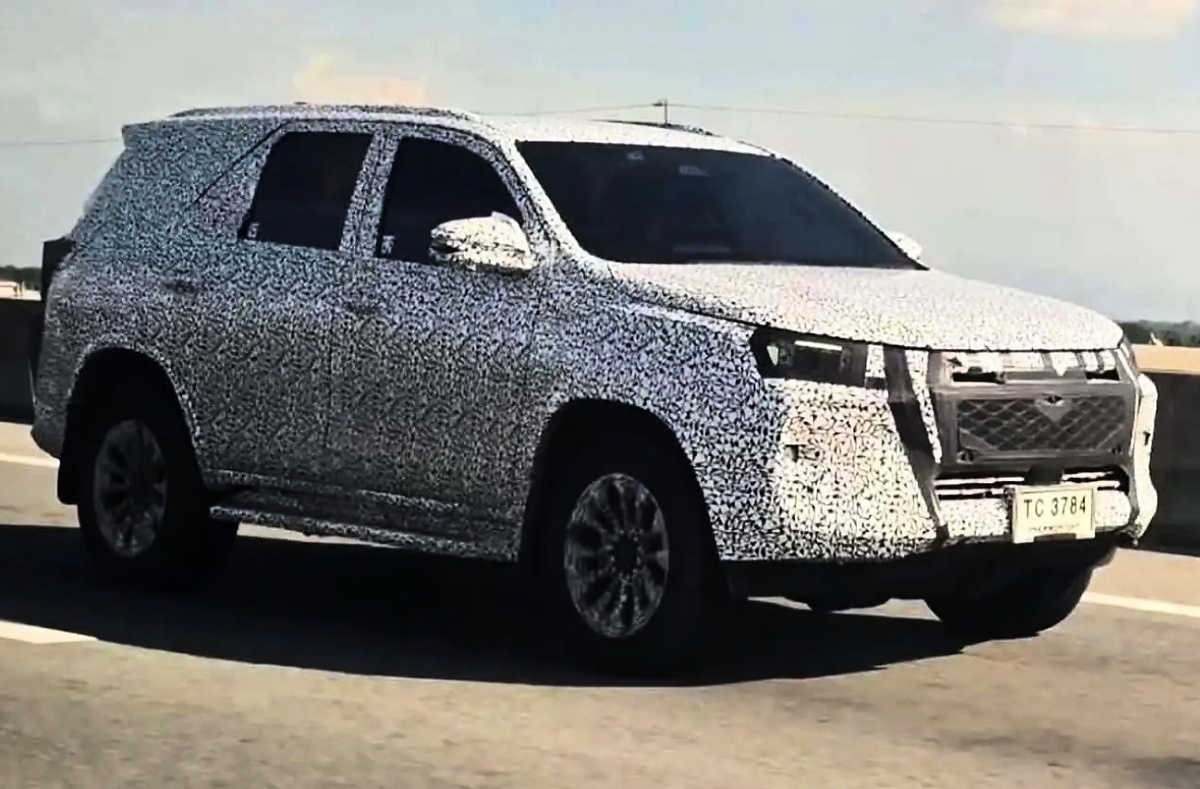 Novo Toyota SW4 terá motor diesel com sistema híbrido leve de 48 volts e estreia em dezembro de 2026, antes de chegar ao Brasil em 2027