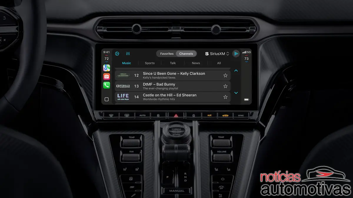 Apple CarPlay Ultra cluster radio