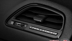 Dodge Challenger 2019 13