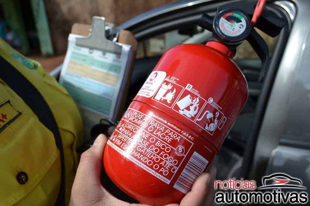 Extintor de incêndio pode voltar aos carros nacionais 