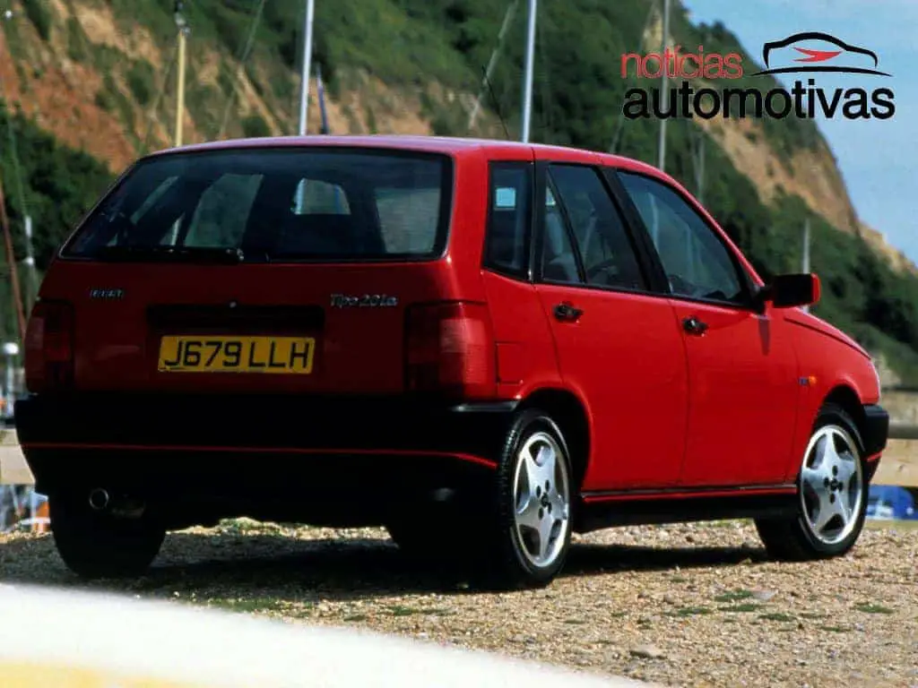 Fiat Tipo 2.0 i.e.16V UK spec 165 1991–93 designed by I.DE .A