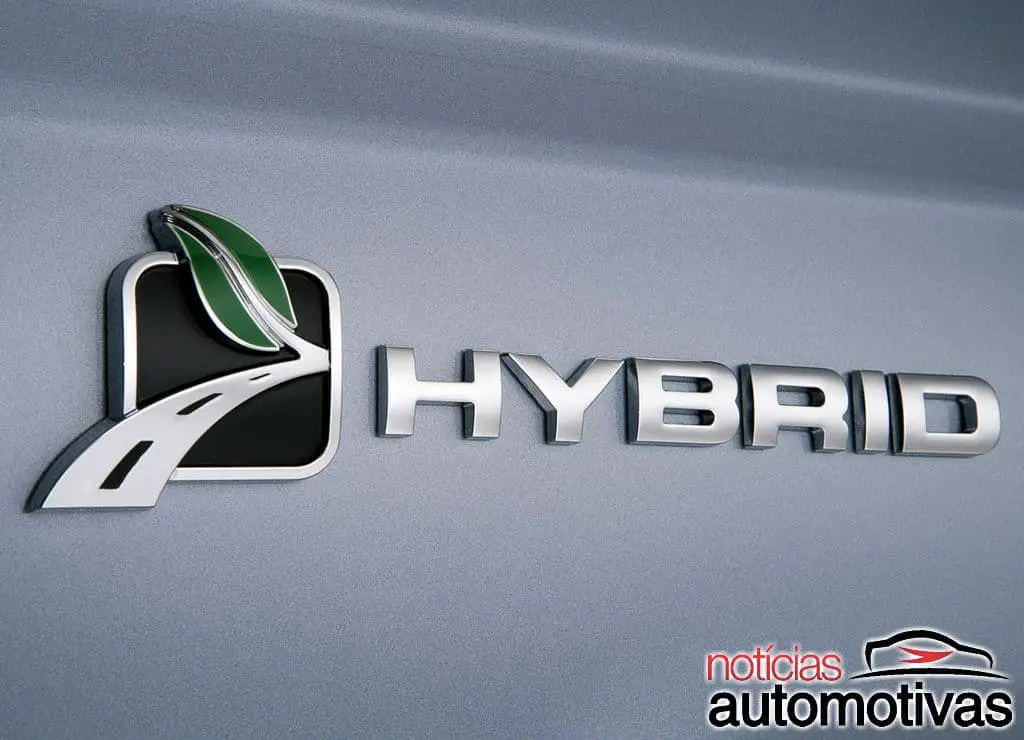 Ford Fusion Hybrid 2012 4
