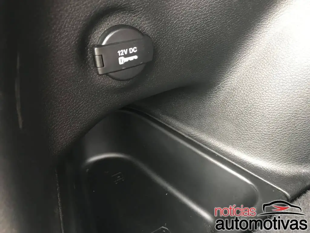 Jeep Compass 2.016 - Página 5 Jeep-Compass-Limited-Diesel-2018-interior-104-1