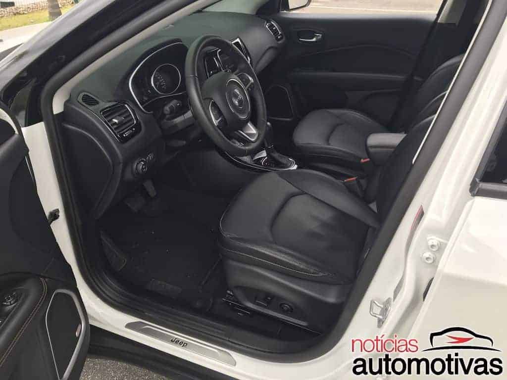 Jeep Compass Limited Diesel 2018 interior 3
