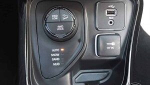 Jeep Compass Limited Diesel 2018 interior 42 1
