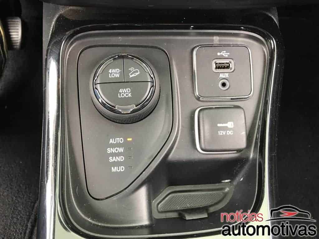 Jeep Compass Limited Diesel 2018 interior 6