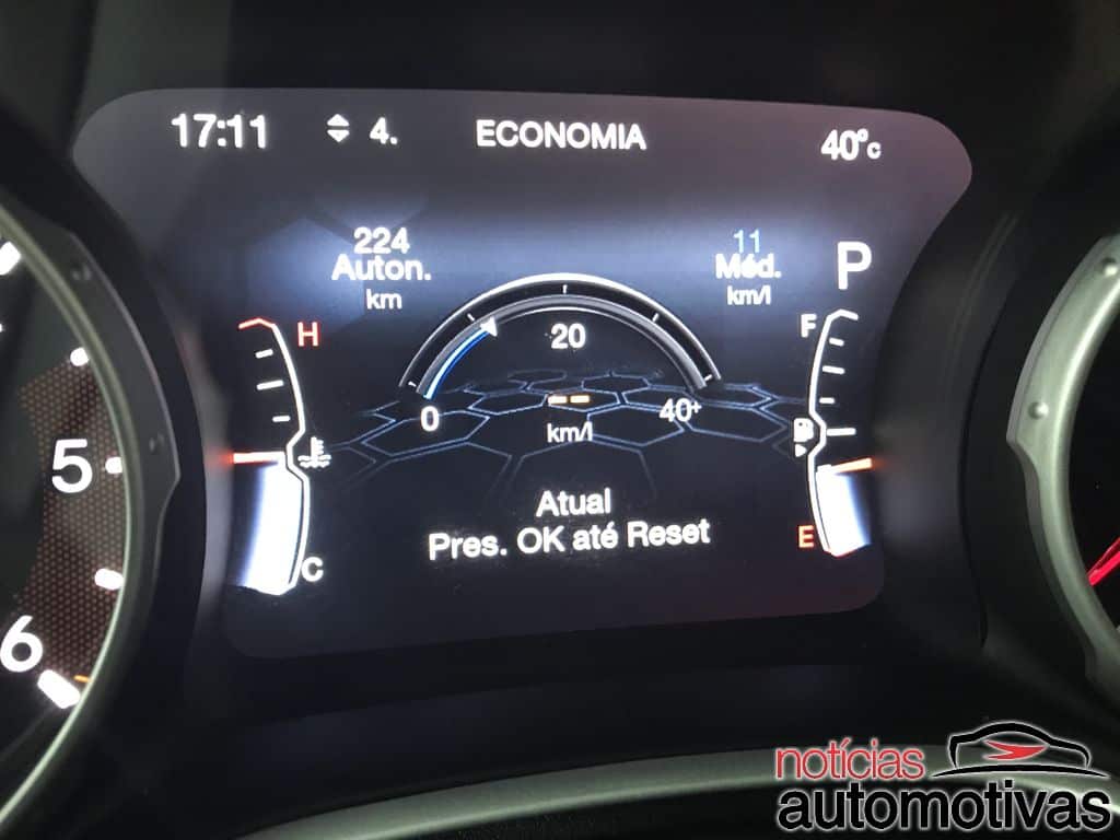 Jeep Compass Limited Diesel 2018 interior 74