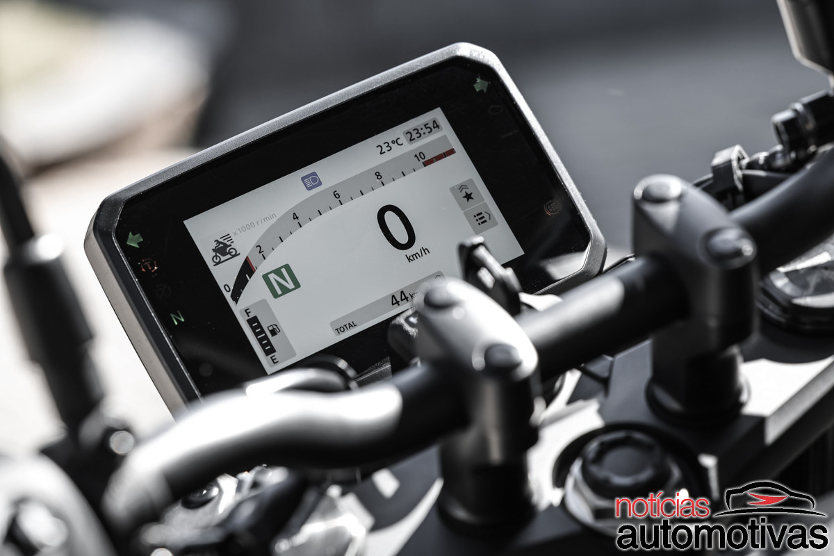 MN foto E Honda CB750 Hornet 2026