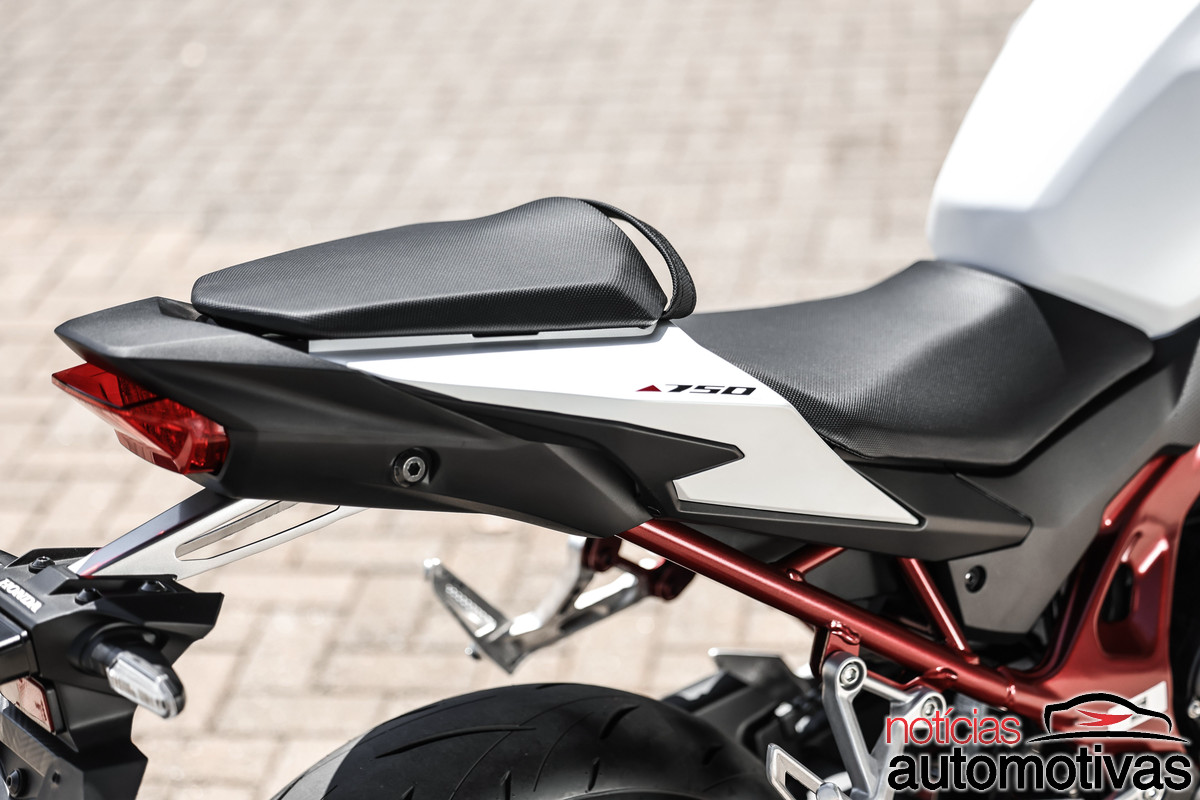 MN foto J Honda CB750 Hornet 2026