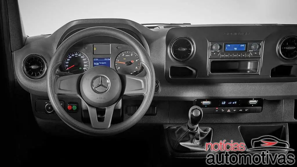 Mercedes Benz Sprinter Van 19 1 2021 4