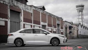 Toyota Corolla Hybrid 2020 5