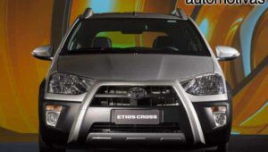 Toyota Etios Cross 5