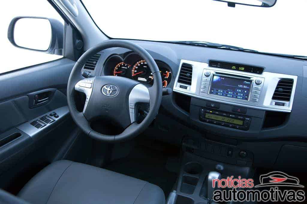 Toyota Hilux 2015 7