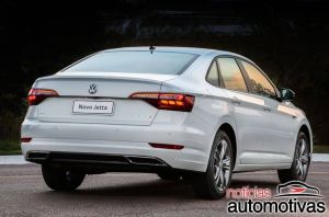 Volkswagen-Jetta-R-Line-2020-19-300x198 Jetta 2020: motor, preço, ficha técnica, consumo, versões