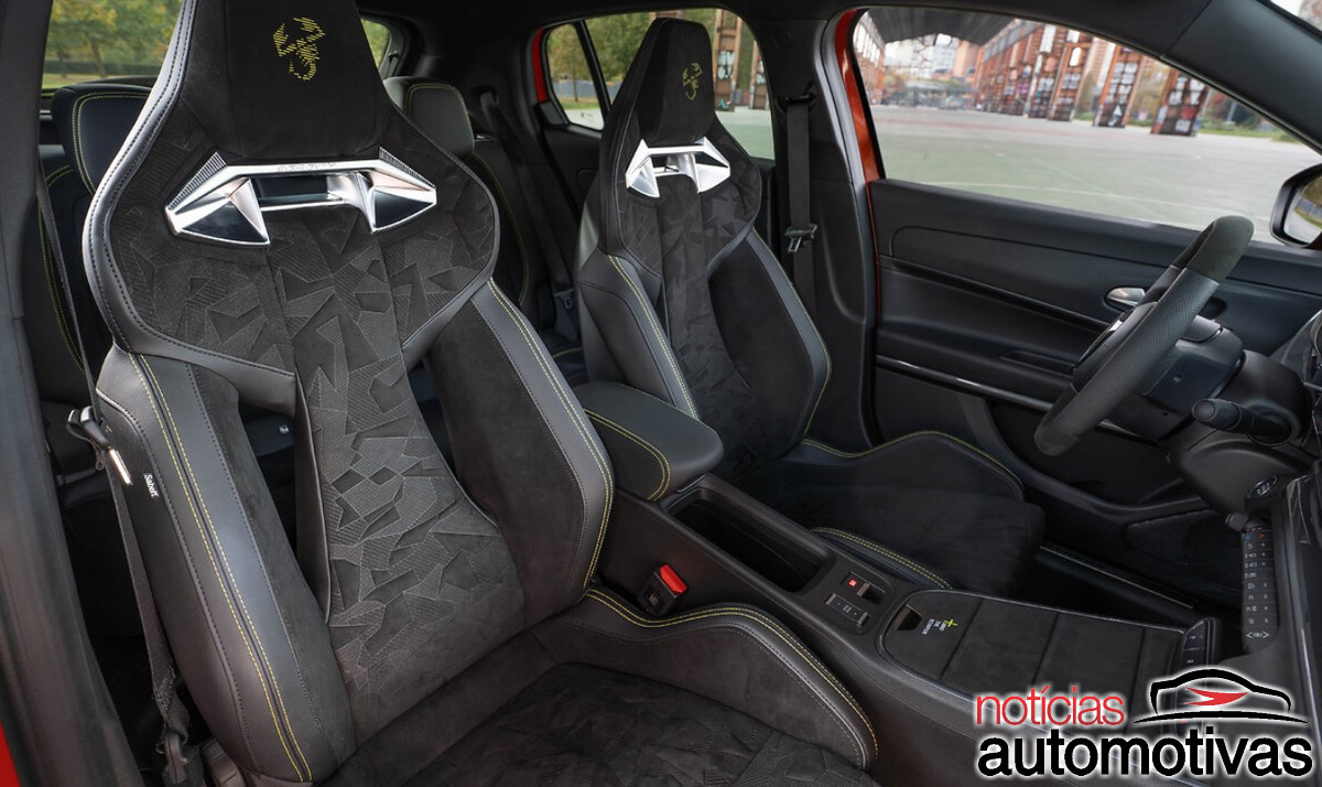 abarth 600e competizione edition milano cortina 2026 4 abarth 600e competizione edition milano cortina 2026 4