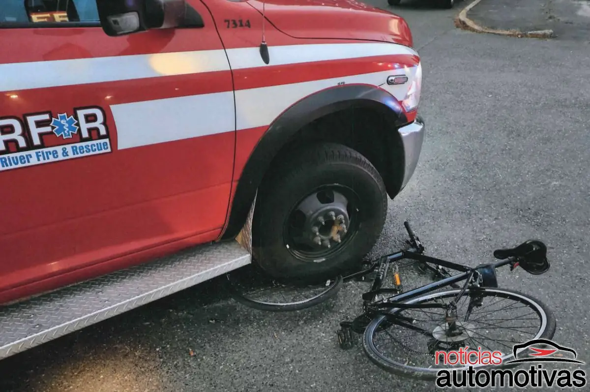 ambulancia acidente bicicleta 1