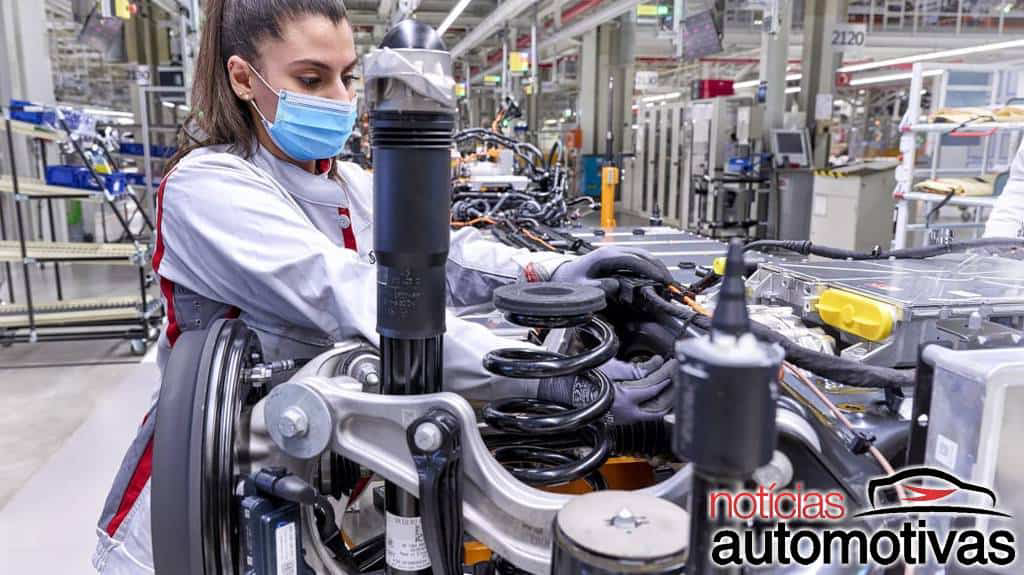 Audi Q4 e-tron SUV já está em produção na Alemanha 