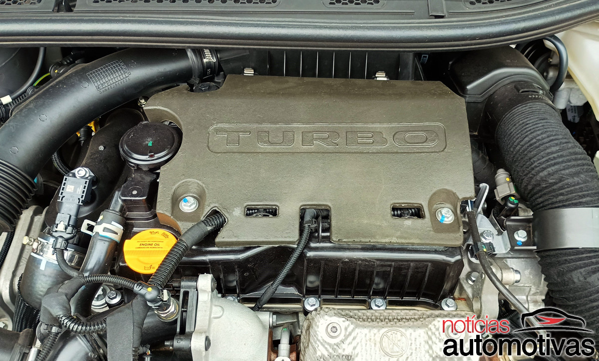 avaliacao peugeot 208 gt (14)