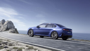 bmw i3 sedan oficial 8