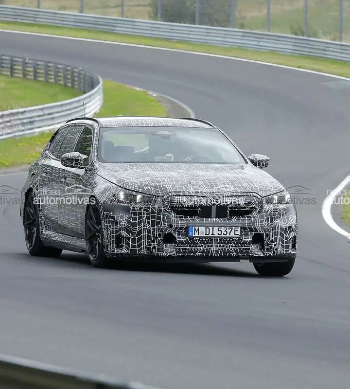 BMW M5 2025 pode ter peso de 2.400 kg, 450 kg a mais que o modelo anterior